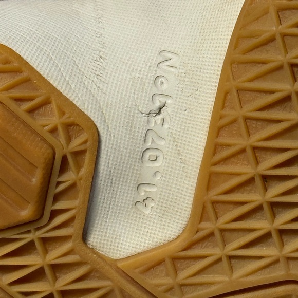 NIKE Air Max Lebron James 13 XIII - Low Team Red Gum - Men's Size 10 -831925-610 - Picture 10 of 15